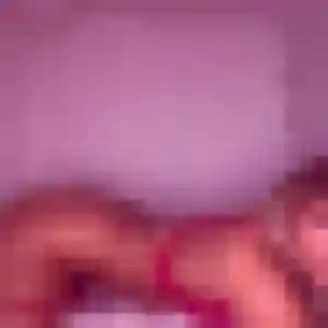 Rym, 28 ans, connectée à Acq pour une rencontre coquine