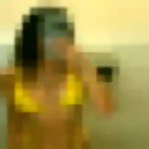 Elena de Alix, 26 ans - plan cul discret