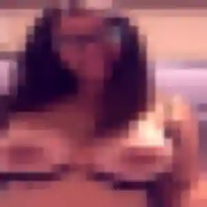 Pascale, 32 ans, connectée à Alix pour un plan cul