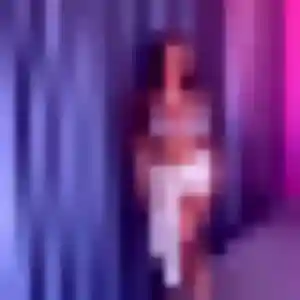 Dina, femme de 36 ans propose plan cul à Allonne