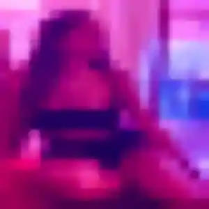 Contacte Helene, 22 ans à Allonville gratuitement