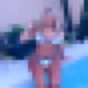 Yolande, 35 ans, en ligne à Angerville-l'Orcher pour une rencontre coquine