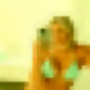 Fanny, femme de 26 ans propose plan cul à Auchy-les-Mines