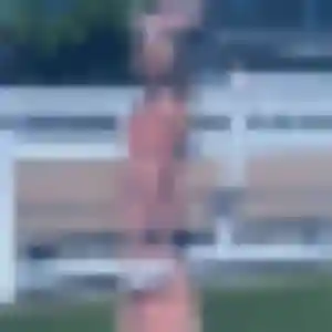 Photo exclusive de Clotilde, 45 ans à Aviron - plan discret