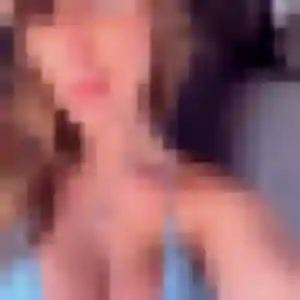 Anne (37 ans) à Aÿ-Champagne propose une rencontre ce soir