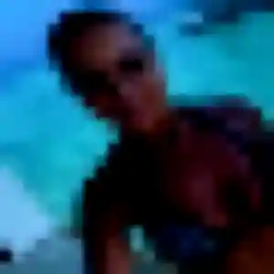 Vicky, 34 ans, disponible à Bagnols-en-Forêt pour un plan cul