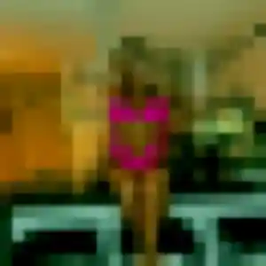 Rejoins Jeanne, 23 ans à Baie-Mahault en privé