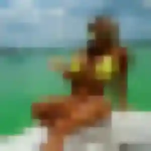 Rejoins Kelly, 27 ans à Bailly gratuitement