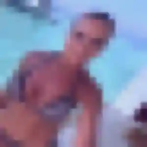Kim, femme de 33 ans propose plan cul à Baix