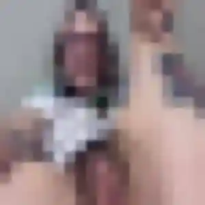 Katia, 39 ans, en ligne à Bannalec pour une rencontre coquine