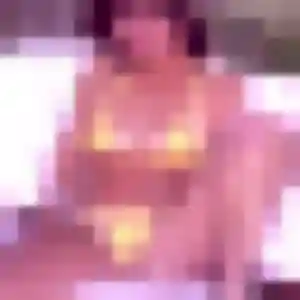 Leontine, 25 ans, en ligne à Bazemont pour une rencontre coquine