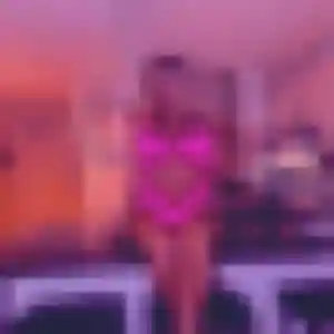 Photo de Lola à Bazoches-sur-Hoëne (43 ans) - plan cul gratuit