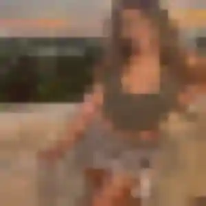 Brune, 27 ans, en ligne à Beauregard-Vendon pour une rencontre coquine