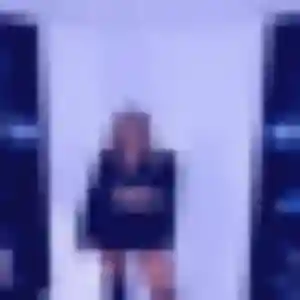 Charmante Elodie, 27 ans à Beaurepaire - voir sa photo