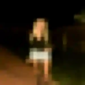 Zelda, 33 ans, en ligne à Belgentier pour une rencontre coquine
