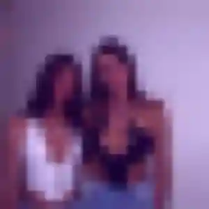 Berenice, 24 ans, connectée à Bernay-Neuvy-en-Champagne pour une rencontre coquine