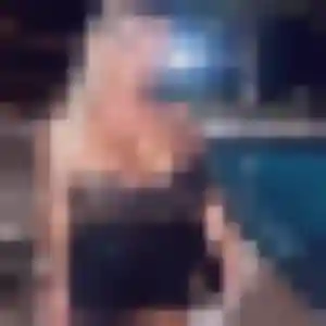 Nina, 26 ans, disponible à Bertholène pour un plan cul