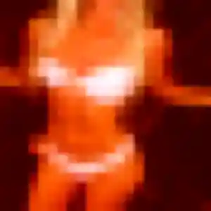 Rejoins Capucine, 22 ans à Besançon en privé