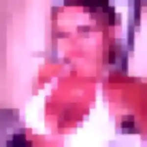Kenza, 23 ans, en ligne à Béthisy-Saint-Pierre pour une rencontre coquine