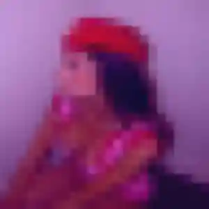Ava de Biron, 34 ans - plan cul discret
