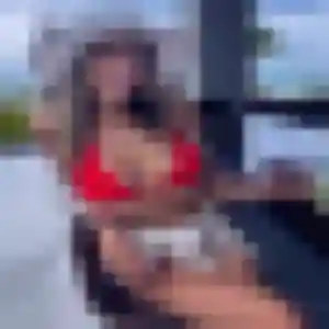Rachel, 26 ans, connectée à Blaye-les-Mines pour une rencontre coquine