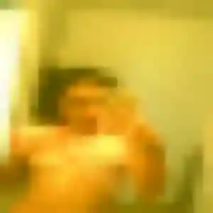 Leontine, femme de 36 ans propose plan cul à Bouère