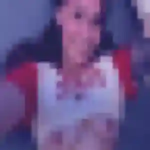 Regine, 22 ans, cherche un plan cul à Bourbon-Lancy