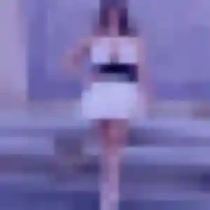 Photo de Albertine à Bours (25 ans) - plan cul anonyme