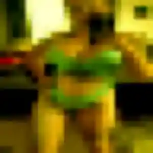 Estee, femme de 24 ans cherche plan cul à Brasparts