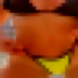 Yasmina, 22 ans, connectée à Brax pour un plan cul