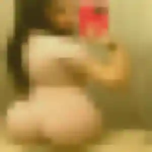 Charmante Lola, 38 ans à Bray-et-Lû - voir sa photo