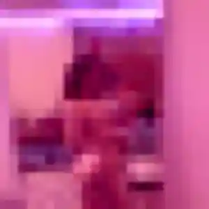 Rejoins Josephine, 37 ans à Bressolles en privé