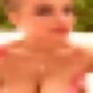 plan cul à Brestot : photo de Rebecca, 35 ans - sans engagement