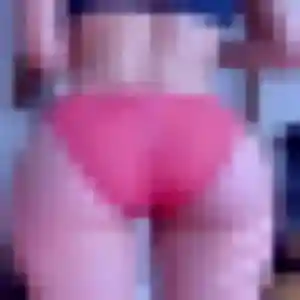 Kenza (35 ans) à Bricquebec-en-Cotentin cherche un plan cul aujourd'hui
