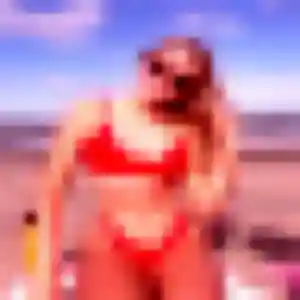 Olympe, 23 ans, en ligne à Bricqueville-sur-Mer pour une rencontre coquine