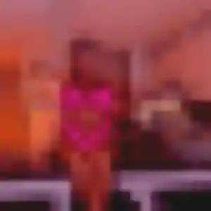 Photo de Louisa à Brinon-sur-Sauldre (24 ans) - plan cul discret