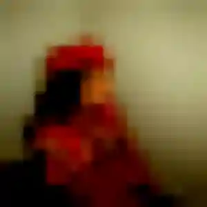 Rejoins Siham, 22 ans à Brouilla en t'inscrivant