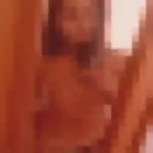 Charmante Rebecca, 24 ans à Broût-Vernet - la contacter