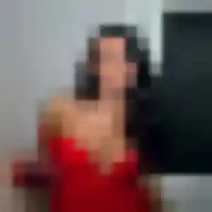 Ursula, 27 ans, en ligne à Caëstre pour un plan cul