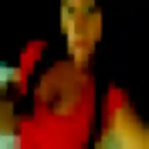 Khadija, 22 ans, connectée à Candé-sur-Beuvron pour un plan cul