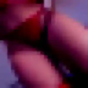 Rejoins Malika, 27 ans à Carolles en privé