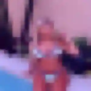 Photo de Kelly à Caux (24 ans) - plan cul gratuit