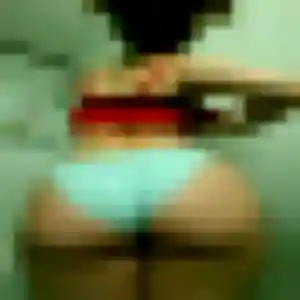 Brune, fille de 23 ans veut plan cul à Cerelles
