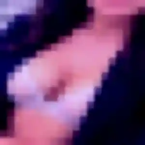 Photo de Valentina à Champis (33 ans) - plan cul discret