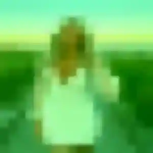 Laure, femme de 27 ans cherche plan cul à Champs-sur-Yonne