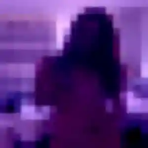 Marie-Helene (43 ans) à Chapdes-Beaufort propose un plan cul rapidement