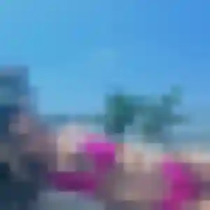 Lena, 24 ans, connectée à Charbonnières-les-Varennes pour un plan cul