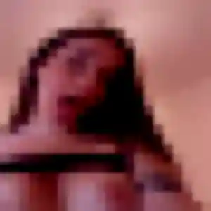 Ketty, 31 ans, en ligne à Châteaugiron pour un plan cul