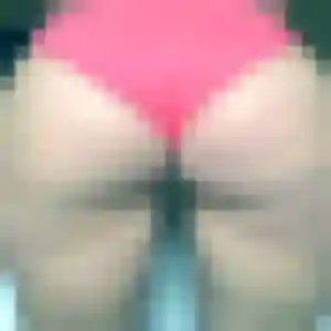 Charmante Virginie, 33 ans à Châteauneuf-du-Faou - voir sa photo