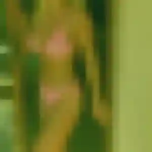 Bettina, 22 ans, en ligne à Cheverny pour une rencontre coquine